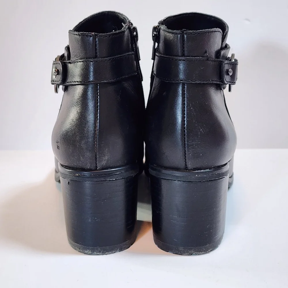 Naturalizer Lydia women's black leather ankle boots with buckle detail size 9